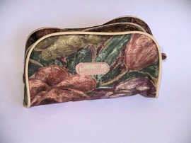 POCHETTE CAMOMILLA CON ASCIUGAMANO